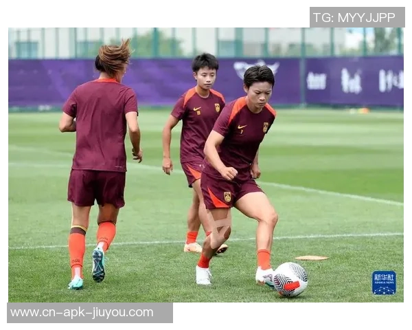 中国女足迎战德国女足全力争胜展现拼搏精神与团队合作魅力